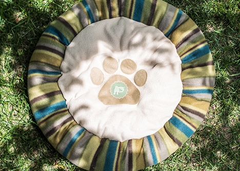 MIAHUND Calming Dog Bed Pet Nest Comfortable Bite-Proof Donut Round Shape